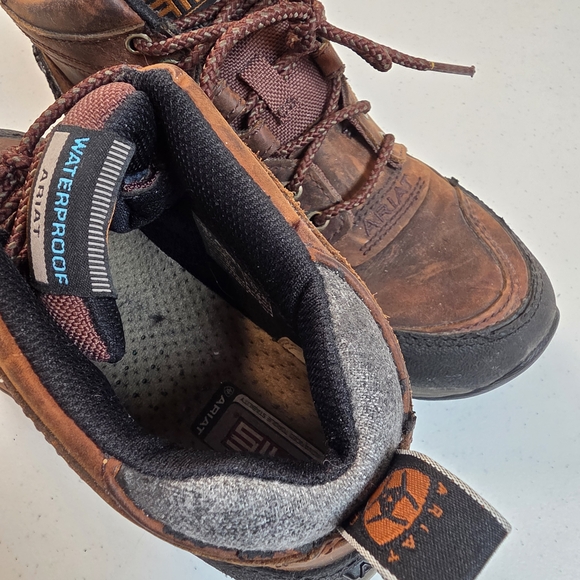 Ariat Brown Waterproof Women's Boots - Picture 4 of 12